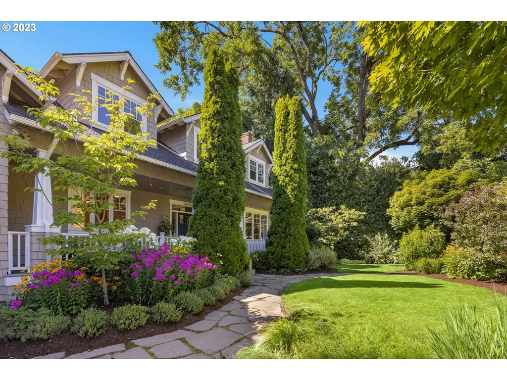 3375 Sw Ridgewood Avenue Portland OR 97225