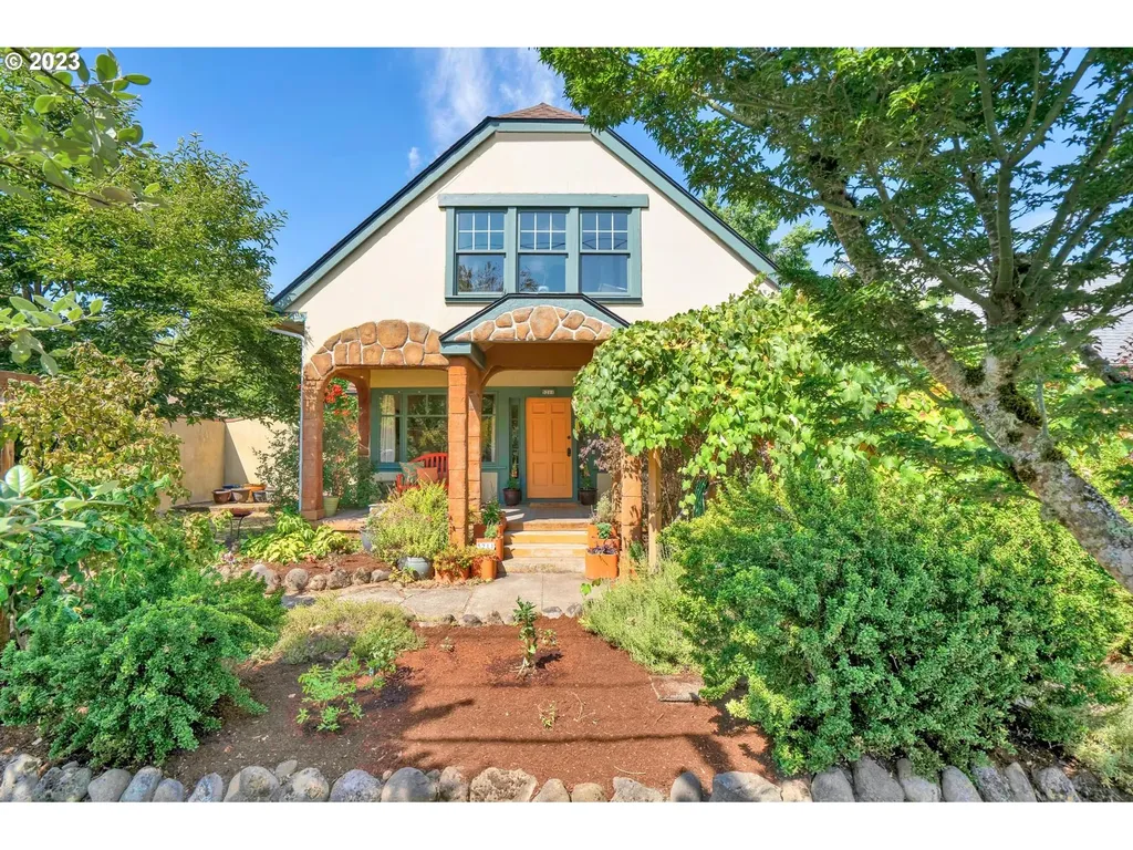 5211 Ne Multnomah Street Portland OR 97213