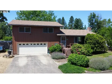 1306 Nw Jefferson Street Roseburg OR 97471