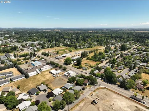 420 SW (-450) Wake Robin Avenue Corvallis OR 97333