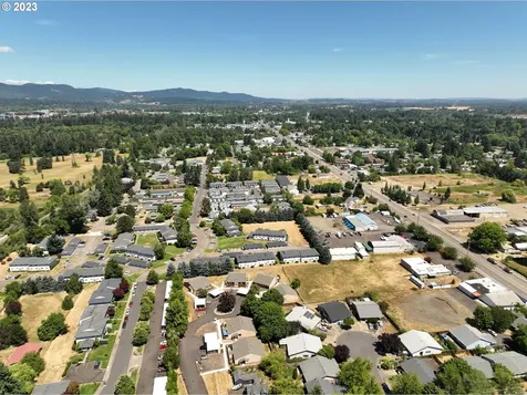 420 SW (-450) Wake Robin Avenue Corvallis OR 97333