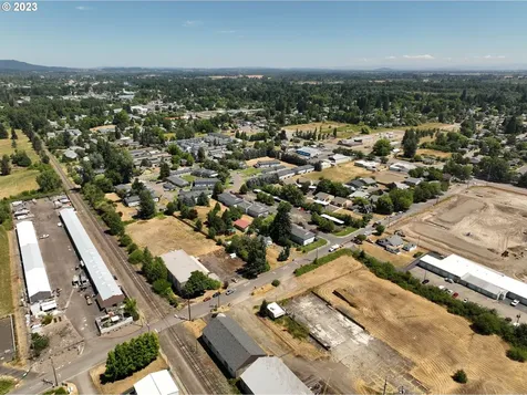 420 SW (-450) Wake Robin Avenue Corvallis OR 97333