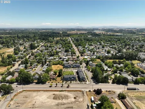 420 SW (-450) Wake Robin Avenue Corvallis OR 97333