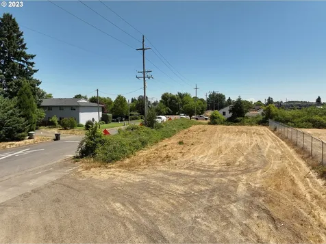 420 SW (-450) Wake Robin Avenue Corvallis OR 97333