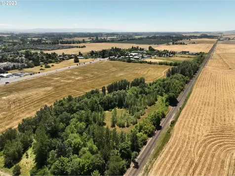 420 SW (-450) Wake Robin Avenue Corvallis OR 97333