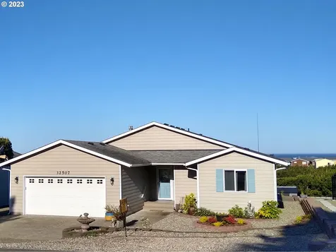 32507 J Place Ocean Park WA 98640