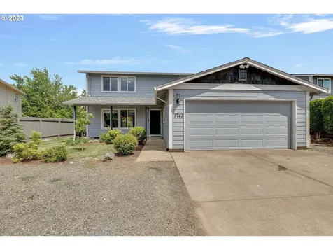 1743 W Lincoln Street Woodburn OR 97071