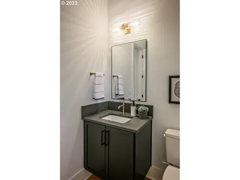 2121 Wembley Park Road Lake Oswego OR 97034