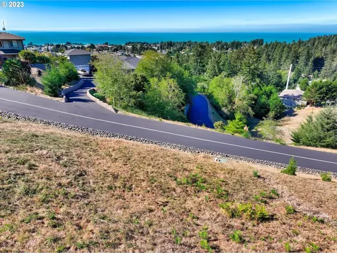 Pacific Terrace Drive Brookings OR 97415