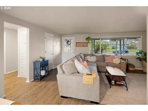 2495 Jeppesen Acres Road Eugene OR 97401