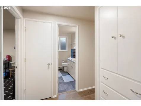 2495 Jeppesen Acres Road Eugene OR 97401