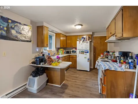2495 Jeppesen Acres Road Eugene OR 97401