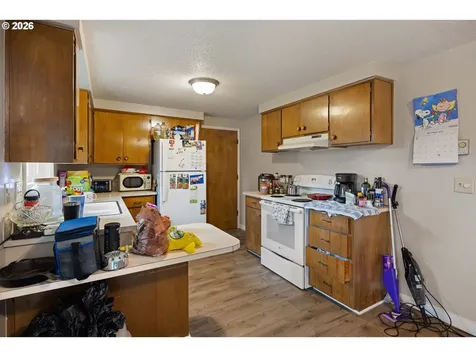 2495 Jeppesen Acres Road Eugene OR 97401