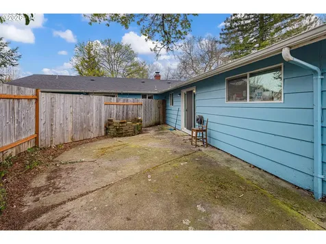 2495 Jeppesen Acres Road Eugene OR 97401