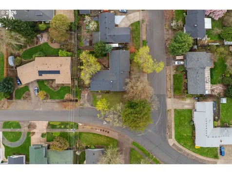 2495 Jeppesen Acres Road Eugene OR 97401