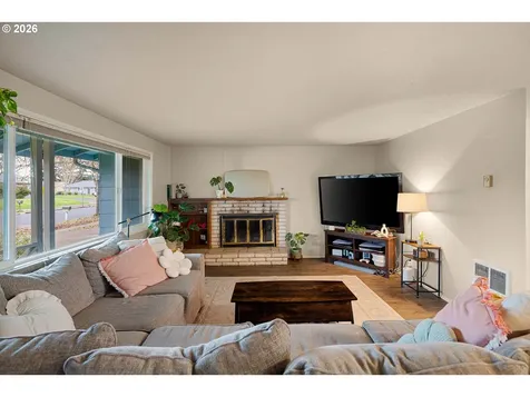 2495 Jeppesen Acres Road Eugene OR 97401
