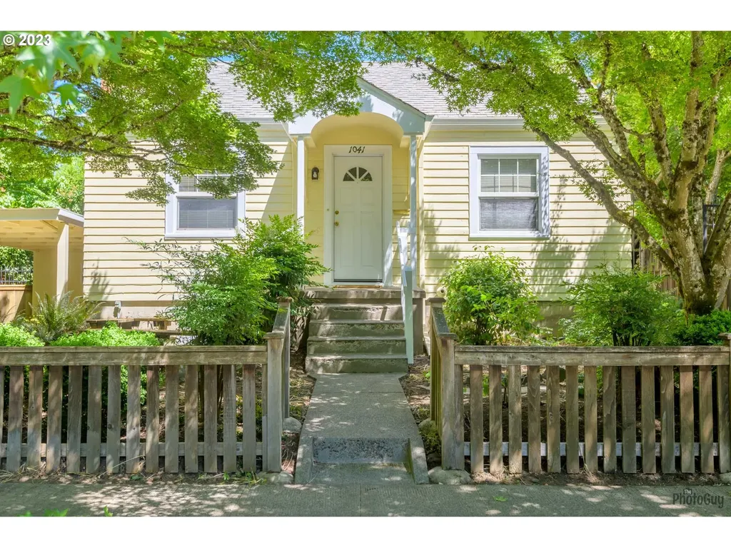 1041 Madison Street Eugene OR 97402