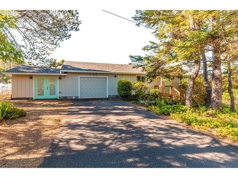 100 Hillcrest Street Lincoln City OR 97367