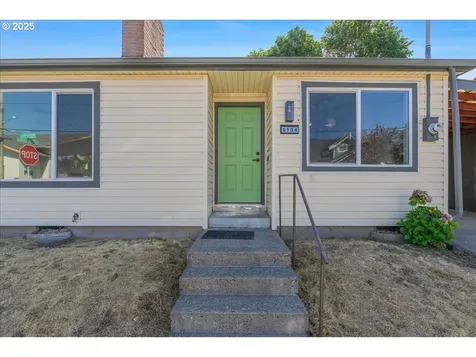2212 NE Sumner Street Portland OR 97211