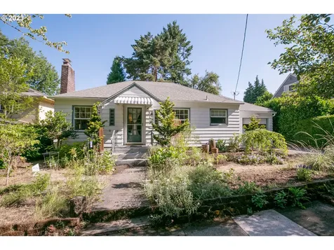 6305 Se Belmont Street Portland OR 97215