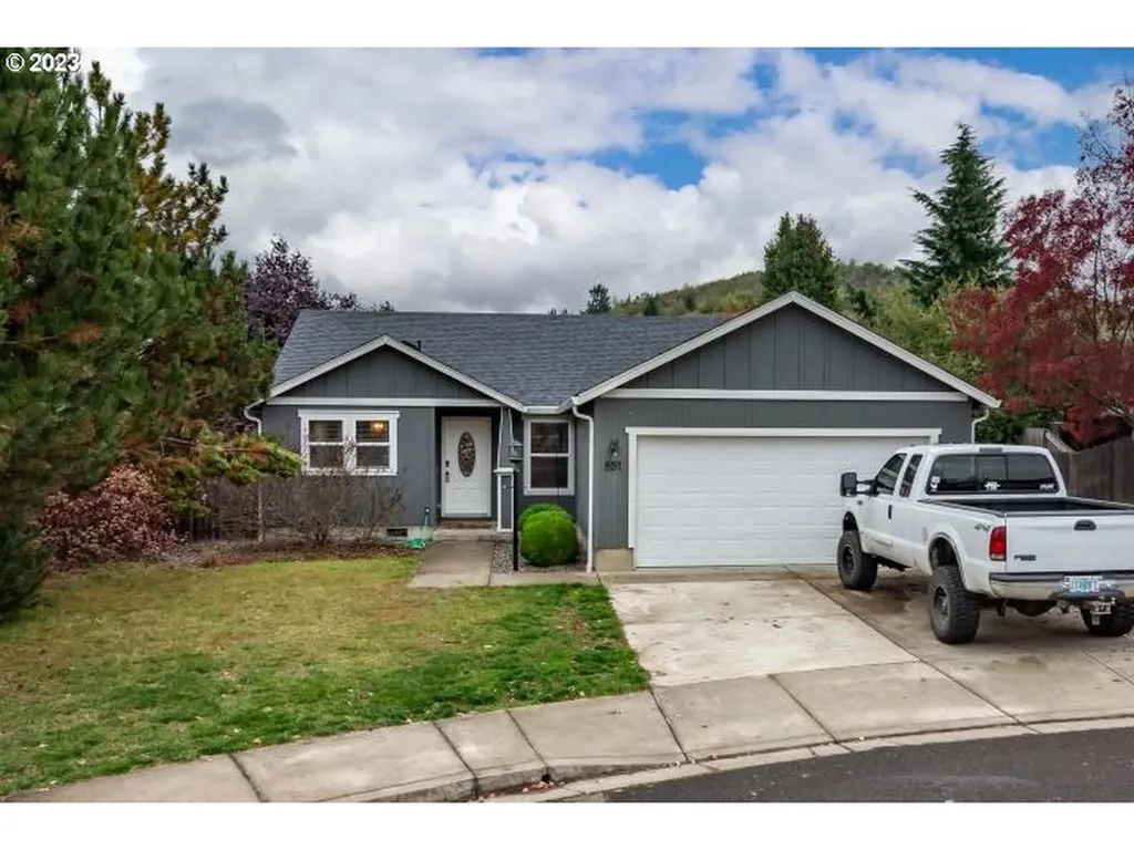 851 Callahan Drive Roseburg OR 97471