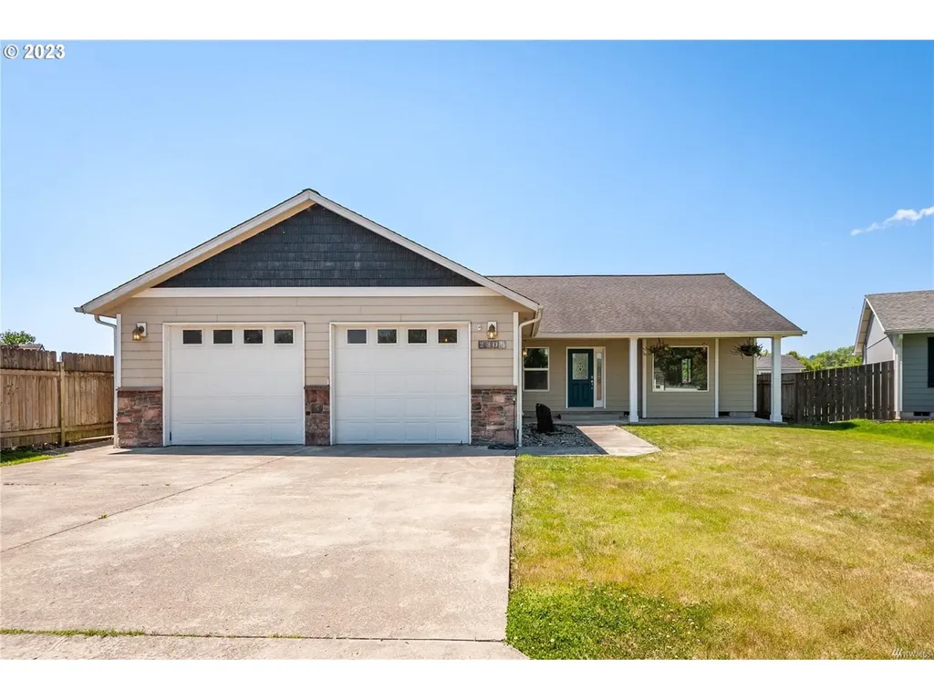 2305 52nd Court Longview WA 98632