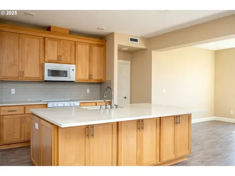 1203 S 44th Avenue Ridgefield WA 98642