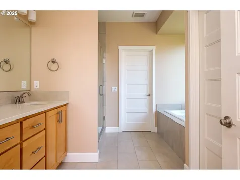 1203 S 44th Avenue Ridgefield WA 98642