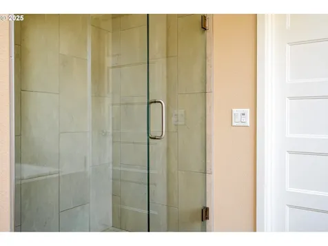 1203 S 44th Avenue Ridgefield WA 98642