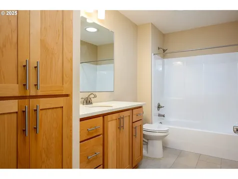1203 S 44th Avenue Ridgefield WA 98642