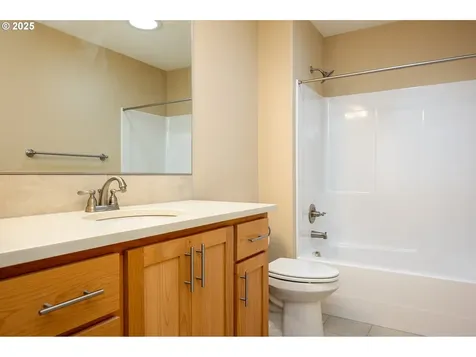 1203 S 44th Avenue Ridgefield WA 98642