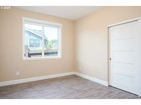 1203 S 44th Avenue Ridgefield WA 98642