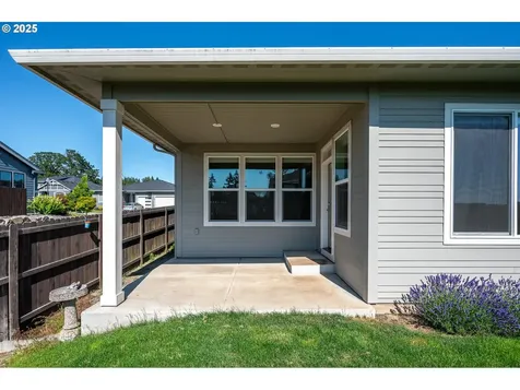 1203 S 44th Avenue Ridgefield WA 98642