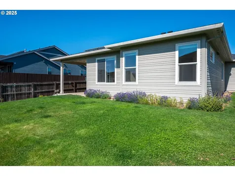 1203 S 44th Avenue Ridgefield WA 98642
