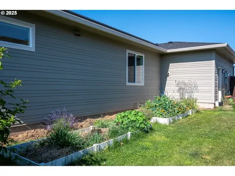 1203 S 44th Avenue Ridgefield WA 98642
