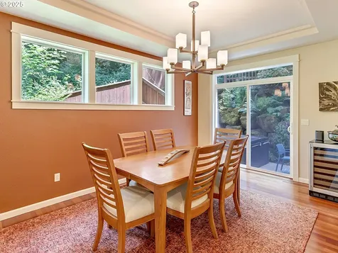 5912 SW Yamhill Street Portland OR 97221