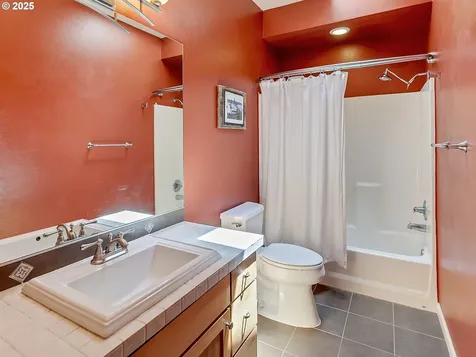 5912 SW Yamhill Street Portland OR 97221