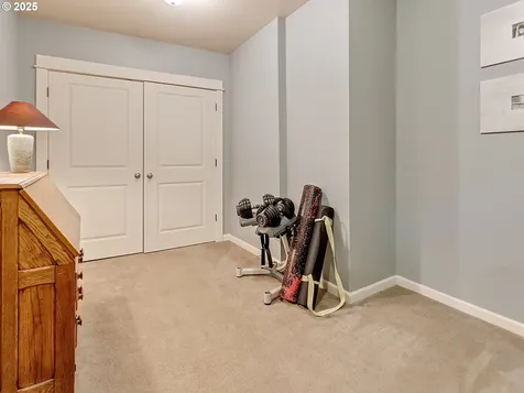 5912 SW Yamhill Street Portland OR 97221