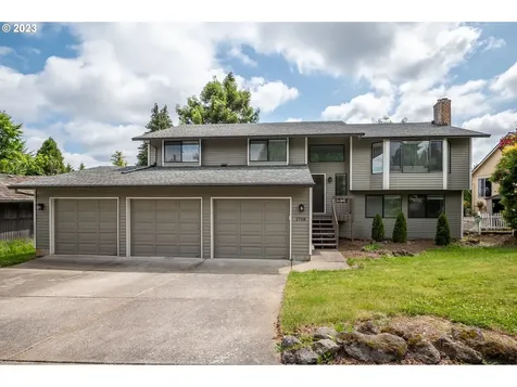 1708 Sw Royal Avenue Gresham OR 97080