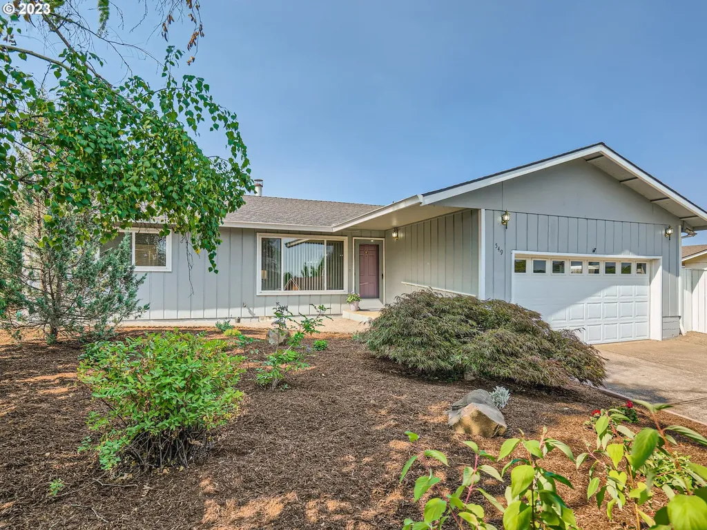 549 Ne Dogwood Court Dallas OR 97338