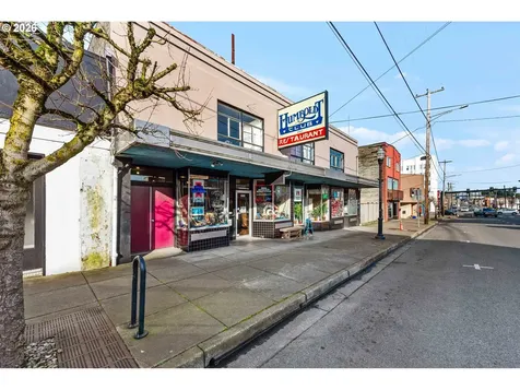 2056 Sherman Avenue North Bend OR 97459