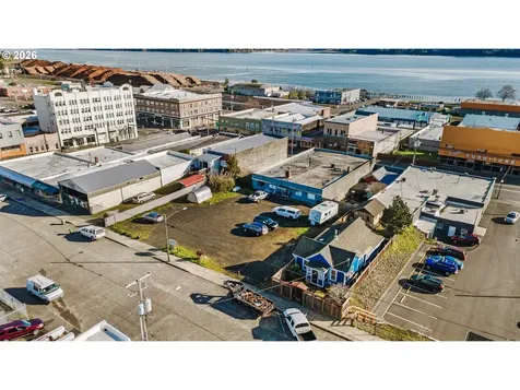 2056 Sherman Avenue North Bend OR 97459