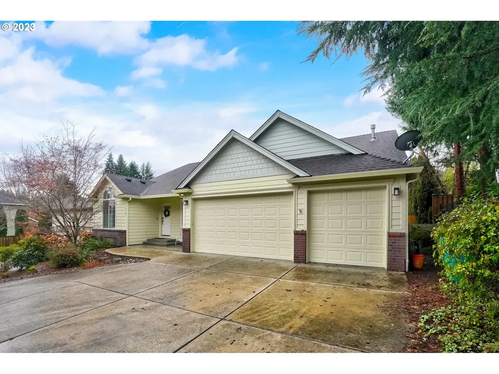 715 Nw 121st Circle Vancouver WA 98685