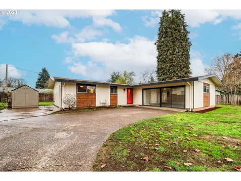 1725 Camelot Avenue Eugene OR 97404