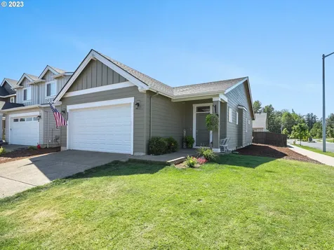 1423 Nw Campanella Way Estacada OR 97023