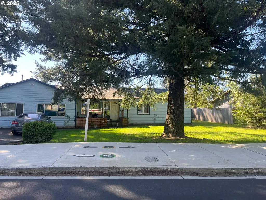 933 SE 174th Avenue Portland OR 97233