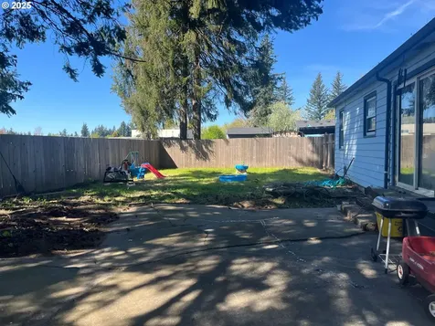 933 SE 174th Avenue Portland OR 97233