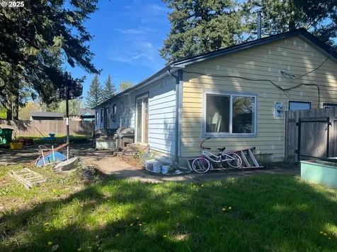 933 SE 174th Avenue Portland OR 97233