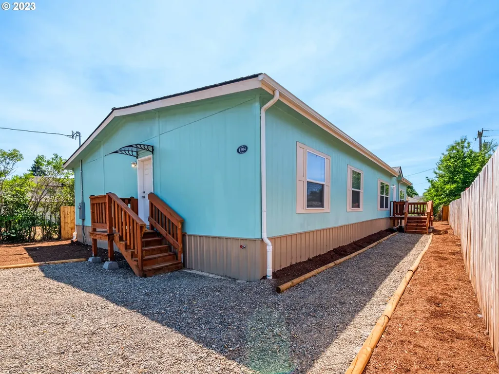 1504 7th Street Springfield OR 97477