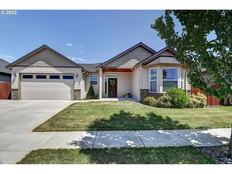 1715 Nw 23rd Avenue Battle Ground WA 98604